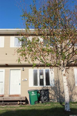 Photo 3: 106 R Avenue North in Saskatoon: Mount Royal SA Residential for sale : MLS®# SK929256