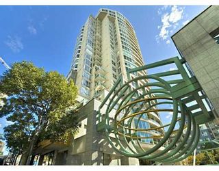 Photo 1: 1605 1500 HOWE ST in Vancouver: False Creek North Condo for sale in "THE DISCOVERY" (Vancouver West)  : MLS®# V610831
