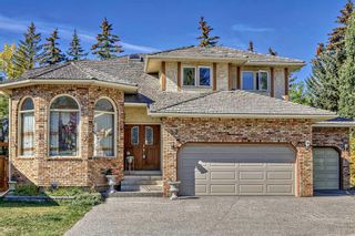 Main Photo: 123 Douglas Woods Place SE in Calgary: Douglasdale/Glen Detached for sale : MLS®# A2081090
