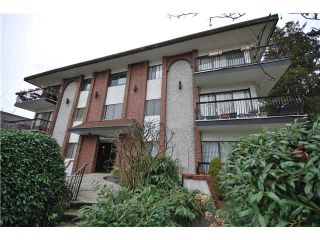 Photo 1: 306 214 E 15TH Street in North Vancouver: Central Lonsdale Condo for sale : MLS®# V994566