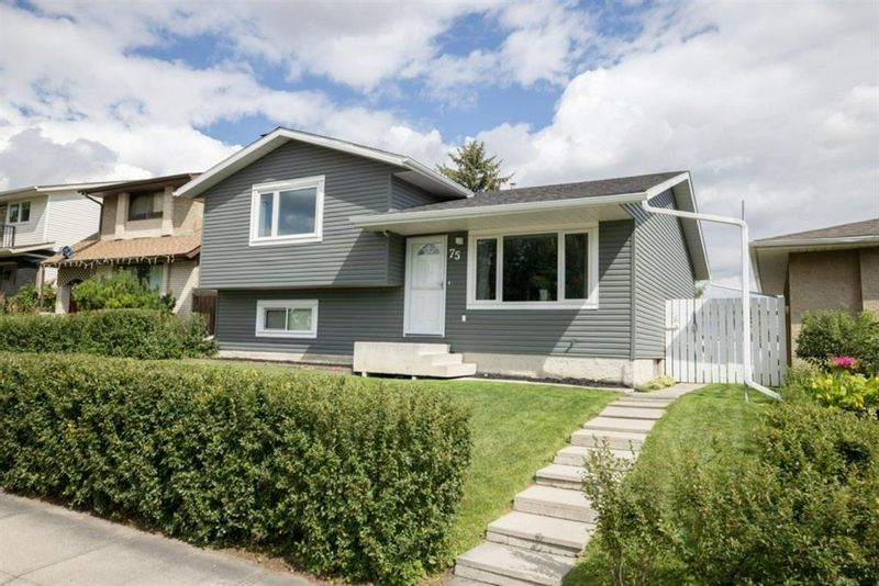 FEATURED LISTING: 75 Ogmoor Crescent Southeast Calgary