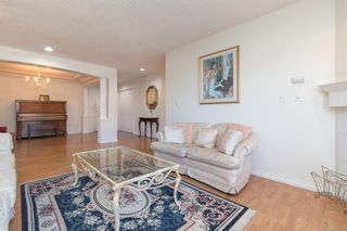Photo 4: 202 9730 Second St in Sidney: Si Sidney South-East Condo for sale : MLS®# 933061