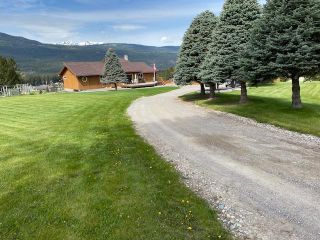 Photo 69: 5731 HIGHWAY 95 in Edgewater: House for sale : MLS®# 2469969