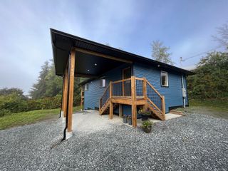 Photo 1: 142 Cedar St in Alert Bay: Isl Alert Bay House for sale (Islands)  : MLS®# 914026