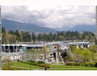 Photo 9: 303 1710 BAYSHORE Drive in Vancouver: Coal Harbour Condo for sale in "BAYSHORE GARDENS" (Vancouver West)  : MLS®# V642290