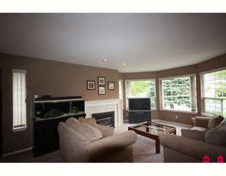 Photo 4: 18636 62A Avenue in Surrey: Cloverdale BC House for sale in "Eaglecrest" (Cloverdale)  : MLS®# F2826073