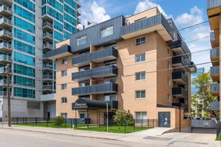 Main Photo: 404 128 15 Avenue SW in Calgary: Beltline Apartment for sale : MLS®# A2132899