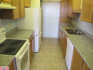 Photo 3: 903 11881 88TH Avenue in Delta: Annieville Condo for sale in "KENNEDY HEIGHTS TOWER" (N. Delta)  : MLS®# F1227012