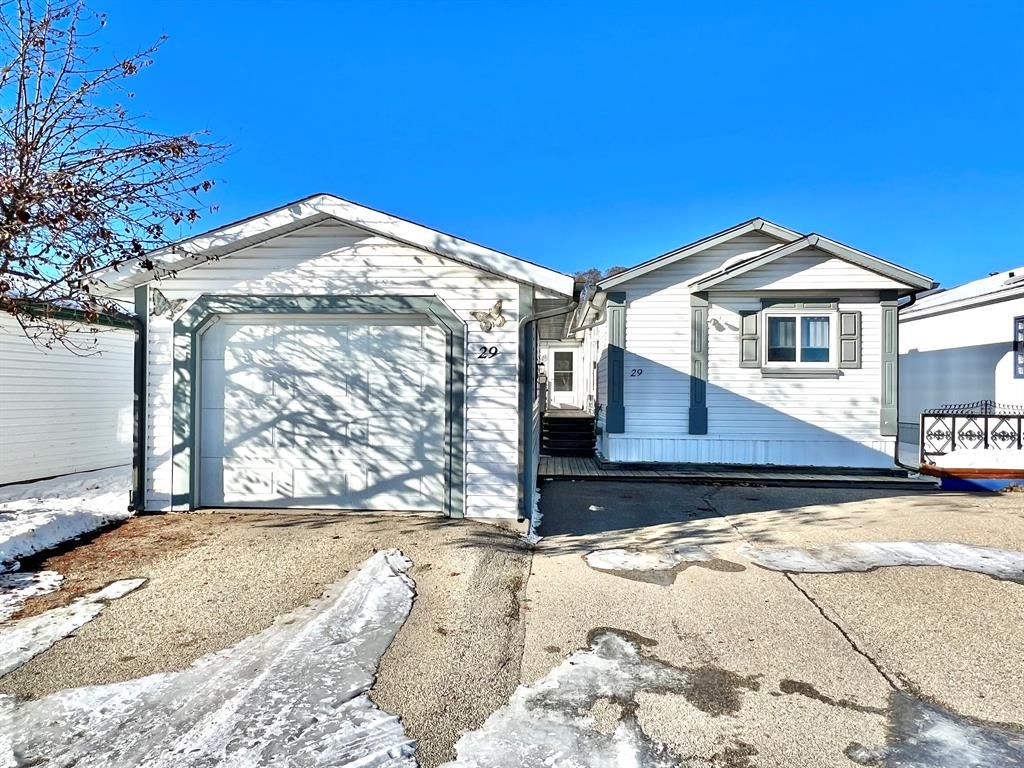 Main Photo: 29 DOUBLETREE Way: Strathmore Mobile for sale : MLS®# A2012602