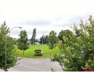 Photo 10: 202 5568 201A Street in Langley: Langley City Condo for sale in "Michaud Gardens" : MLS®# F2819276