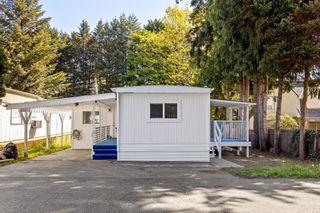 Photo 2: 26 6571 KING GEORGE Boulevard in Surrey: West Newton Manufactured Home for sale : MLS®# R2870314