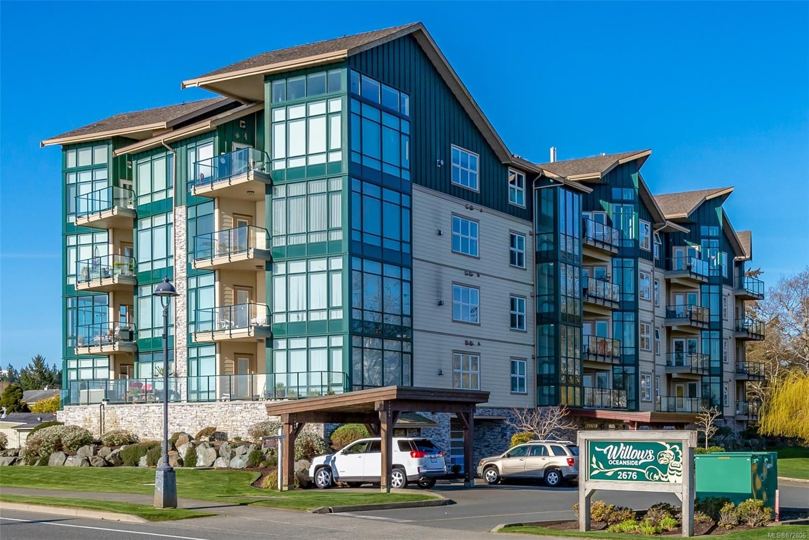 Main Photo: 306 2676 South Island Hwy in Campbell River: CR Willow Point Condo for sale : MLS®# 872806