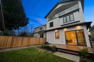 Photo 35: 389 E WOODSTOCK Avenue in Vancouver: Main 1/2 Duplex for sale (Vancouver East)  : MLS®# R2635404