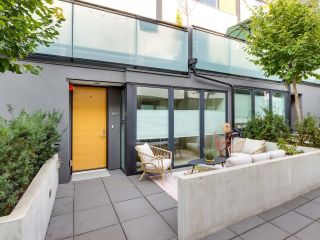 Main Photo: 102 649 E 3RD Street in North Vancouver: Lower Lonsdale Townhouse for sale in "The Morrison" : MLS®# R2883257