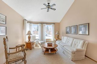 Photo 3: 713 Woodbriar Place SW in Calgary: Woodbine Detached for sale : MLS®# A2036162