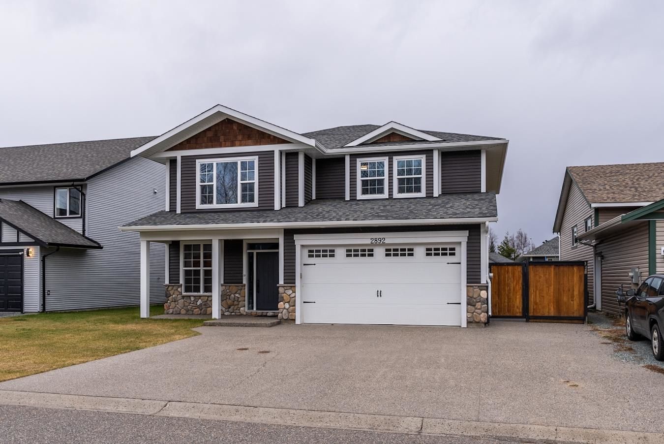 Main Photo: 2892 GREENFOREST Crescent in Prince George: Emerald House for sale (PG City North)  : MLS®# R2835624