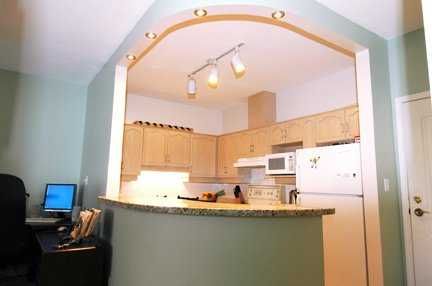 Photo 5: Photos: 409 6742 STATION HILL CT in Burnaby: South Slope Condo for sale (Burnaby South)  : MLS®# V582871