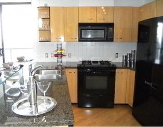 Photo 4: 2302 501 PACIFIC Street in Vancouver: Downtown VW Condo for sale in "The 501" (Vancouver West)  : MLS®# V779257
