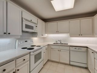 Photo 11: 60 2212 FOLKESTONE Way in West Vancouver: Panorama Village Condo for sale in "Panorama Village" : MLS®# R2847835