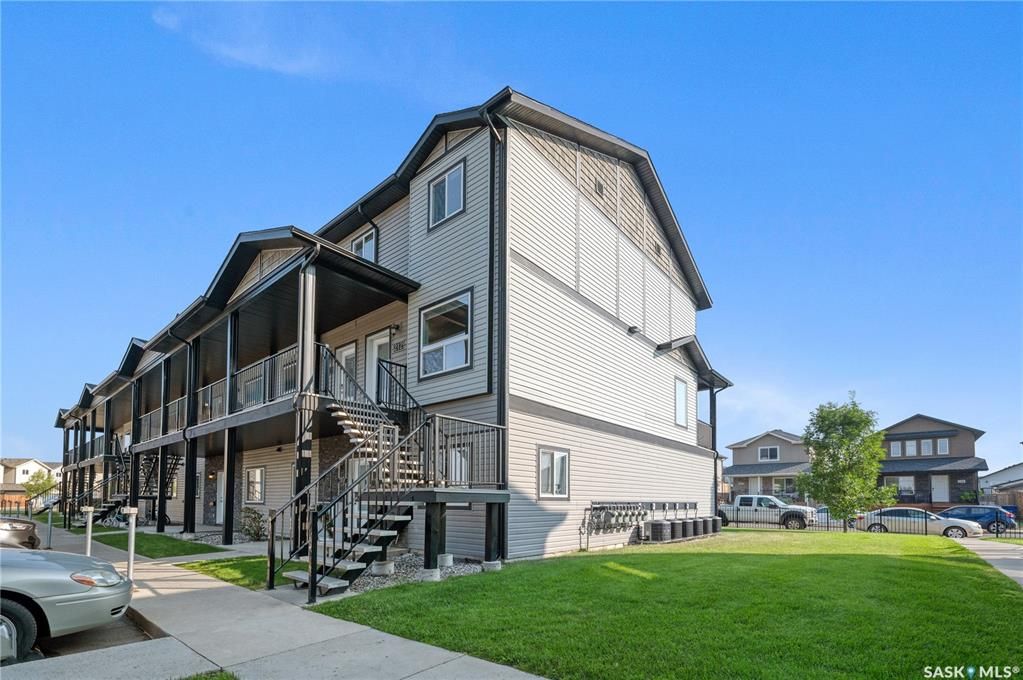 Main Photo: 212 103 Klassen Crescent in Saskatoon: Hampton Village Residential for sale : MLS®# SK908465