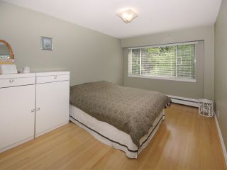 Photo 6: 203 5475 VINE Street in Vancouver: Kerrisdale Condo for sale in "Vinecrest Manor" (Vancouver West)  : MLS®# V1062495