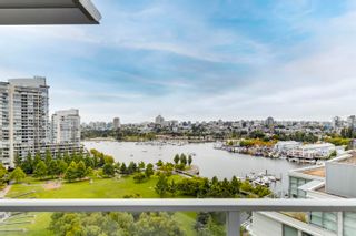 Photo 3: 1502 638 BEACH CRESCENT in Vancouver: Yaletown Condo for sale (Vancouver West)  : MLS®# R2642568