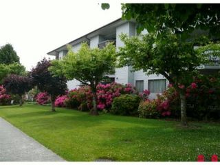 Photo 1: 303 15290 THRIFT Avenue: White Rock Condo for sale in "WINDERMERE" (South Surrey White Rock)  : MLS®# F1006345