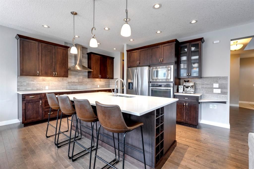 Main Photo: 71 Legacy Row SE in Calgary: Legacy Detached for sale : MLS®# A1217510