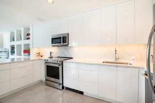 Photo 10: 403 1888 ALBERNI STREET in Vancouver: West End VW Condo for sale (Vancouver West)  : MLS®# R2443357