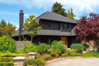 Photo 1: 5185 ALDERFEILD Place in West Vancouver: Upper Caulfeild House for sale : MLS®# R2706565