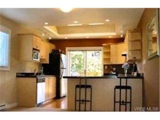 Photo 3:  in VICTORIA: Vi Oaklands House for sale (Victoria)  : MLS®# 395974
