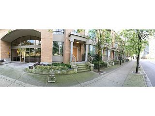 Photo 18: 1190 RICHARDS Street in Vancouver: Yaletown Townhouse for sale in "Park Plaza" (Vancouver West)  : MLS®# V1122605