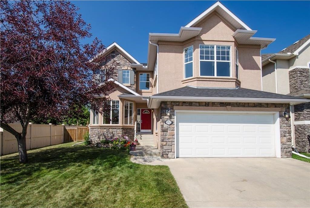 Main Photo: 152 STRATHLEA Place SW in Calgary: Strathcona Park House for sale : MLS®# C4130863