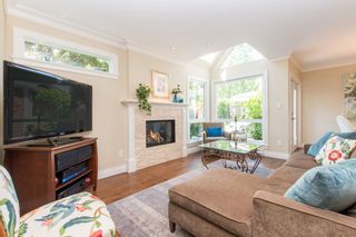 Photo 4: 2360 WATERLOO Street in Vancouver: Kitsilano 1/2 Duplex for sale (Vancouver West)  : MLS®# R2101486