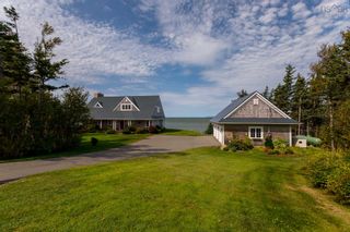 Photo 1: 2997 LONG POINT Road in Harbourville: Kings County Residential for sale (Annapolis Valley)  : MLS®# 202213684