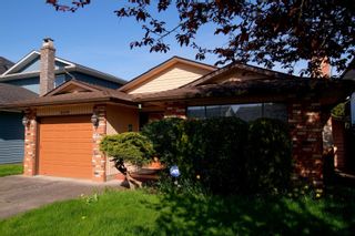 Photo 1: 10490 HOLLYBANK Drive in Richmond: Steveston North House for sale : MLS®# R2723883