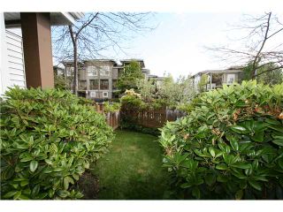 Photo 2: 7 7100 LYNNWOOD Drive in Richmond: Granville Townhouse for sale in "LAUREL WOOD" : MLS®# V891072