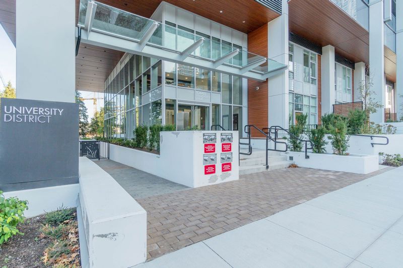 FEATURED LISTING: 304 - 10448 UNIVERSITY Drive Surrey