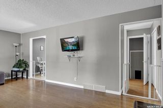 Photo 2: 135 Schneider Crescent in Regina: Argyle Park Residential for sale : MLS®# SK900856