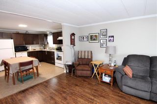 Photo 9: 90 Springwood Drive in Winnipeg: South Glen Residential for sale (2F)  : MLS®# 202301244