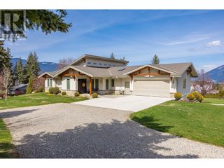Photo 1: 1091 12 Street SE in Salmon Arm: House for sale : MLS®# 10310858