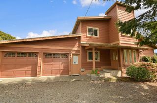 Photo 2: 5987 Oldfield Rd in Saanich: SW Elk Lake House for sale (Saanich West)  : MLS®# 874714