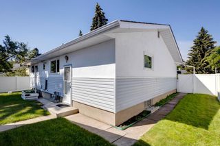 Photo 4: 6 Harcourt Road SW in Calgary: Haysboro Detached for sale : MLS®# A1244944