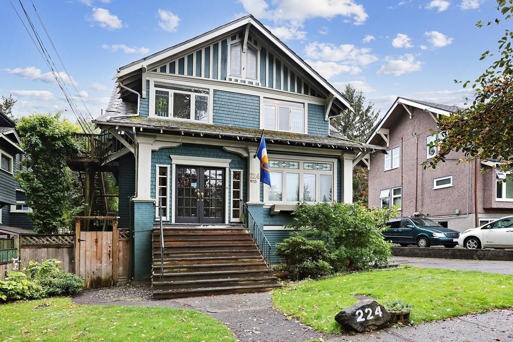 Main Photo: 224 W 13TH Avenue in Vancouver: Mount Pleasant VW House for sale in "City Hall" (Vancouver West)  : MLS®# R2626143