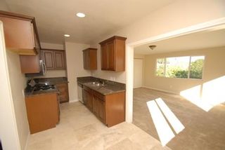 Photo 4: SAN DIEGO House for sale : 3 bedrooms : 4549 MATARO