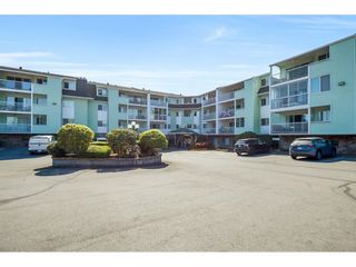 Photo 2: 207 31850 UNION Avenue in Abbotsford: Abbotsford West Condo for sale in "Fernwood Manor" : MLS®# R2721041
