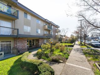 Photo 2: 212 610 THIRD Avenue in New Westminster: Uptown NW Condo for sale : MLS®# R2862576