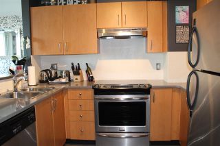 Photo 8: 2109 1295 RICHARDS Street in Vancouver: Downtown VW Condo for sale in "OSCAR" (Vancouver West)  : MLS®# R2127740