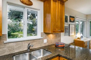 Photo 15: 933 KINSAC Street in Coquitlam: Coquitlam West House for sale : MLS®# R2518051