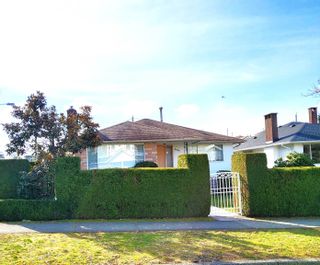 Main Photo: 2888 E 3RD Avenue in Vancouver: Renfrew VE House for sale (Vancouver East)  : MLS®# R2895827